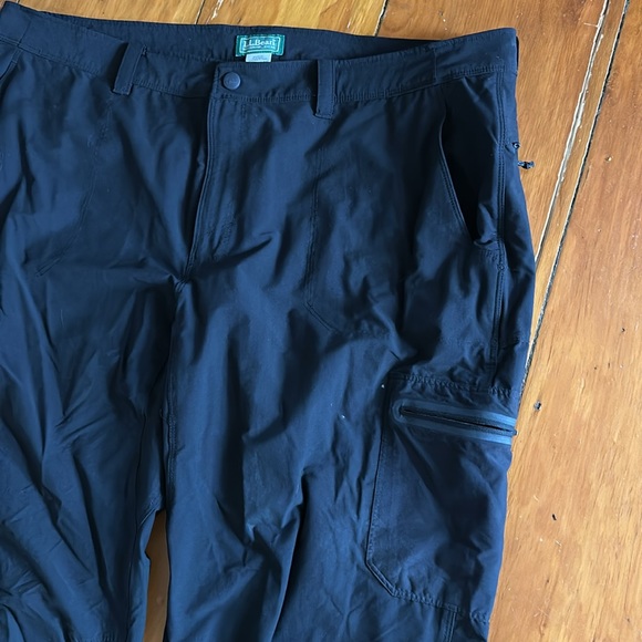 LL Bean pants - Picture 3 of 4